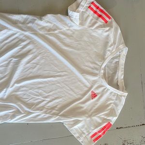 Adidas women’s running shirt size small